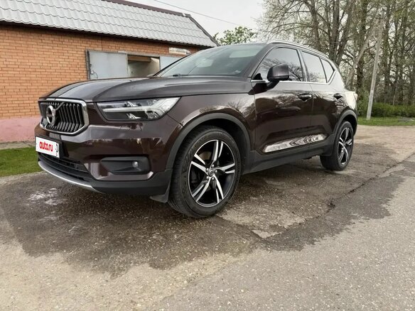 2019 Volvo XC40 I, коричневый, 2850000 рублей - вид 3