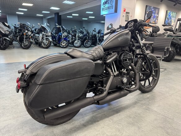 2017 Harley-Davidson Sportster 883, чёрный, 790000 рублей - вид 5