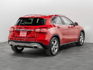 2017 Mercedes-Benz GLA 180 I (X156) Рестайлинг, красный, 2050000 рублей, вид 2