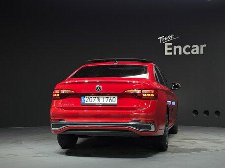 2023 Volkswagen Jetta VII Рестайлинг, красный, 1459000 рублей, вид 4