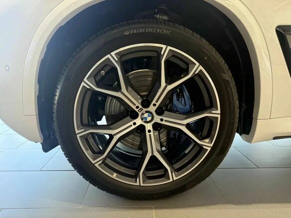 2025 BMW X5 40i IV (G05/G18) Рестайлинг, белый, 15500000 рублей - вид 7