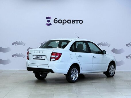 2026 Lada (ВАЗ) Granta I Рестайлинг, белый, 1213000 рублей, вид 4