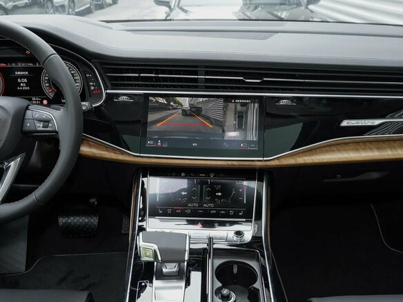 2025 Audi Q7 55 TFSI II (4M) Рестайлинг 2, серебристый, 13026000 рублей - вид 10