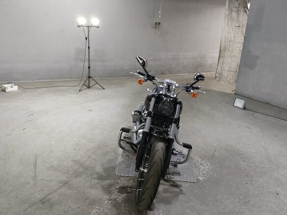 2023 Harley-Davidson Breakout, чёрный, 2010000 рублей - вид 2