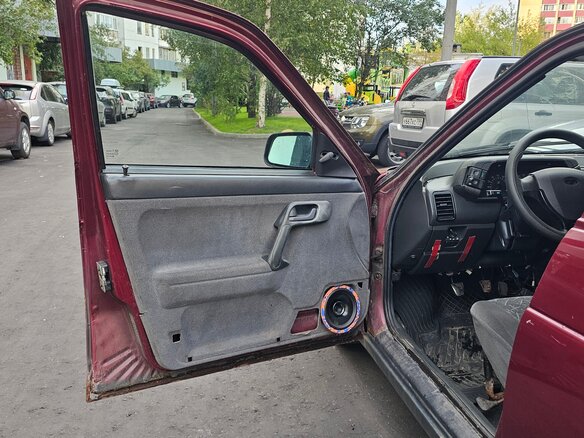 2005 Lada (ВАЗ) 2112, красный - вид 8