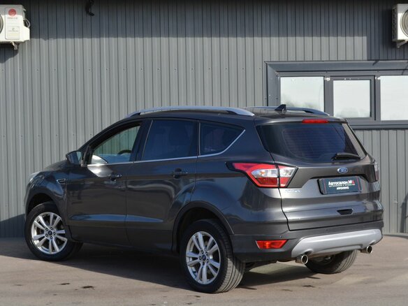 2017 Ford Kuga II Рестайлинг, серый, 1549888 рублей - вид 3