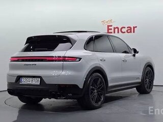 2024 Porsche Cayenne GTS III Рестайлинг, серый, 20846320 рублей, вид 2