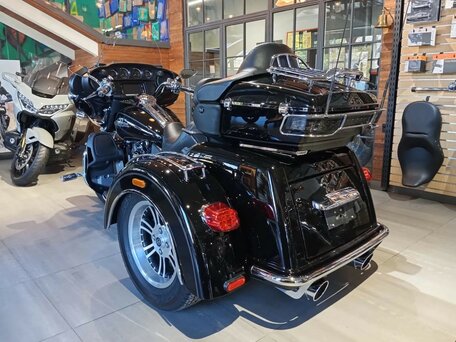 2015 Harley-Davidson Tri Glide, чёрный, 3550000 рублей, вид 3