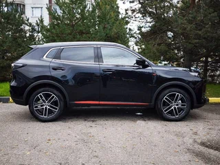 2025 Changan UNI-S I, чёрный, 3179900 рублей, вид 4