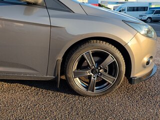 2012 Ford Focus III, серый, 705000 рублей, вид 4