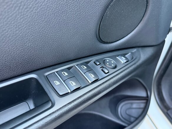 2015 BMW X6 30d II (F16), белый, 3380000 рублей - вид 24