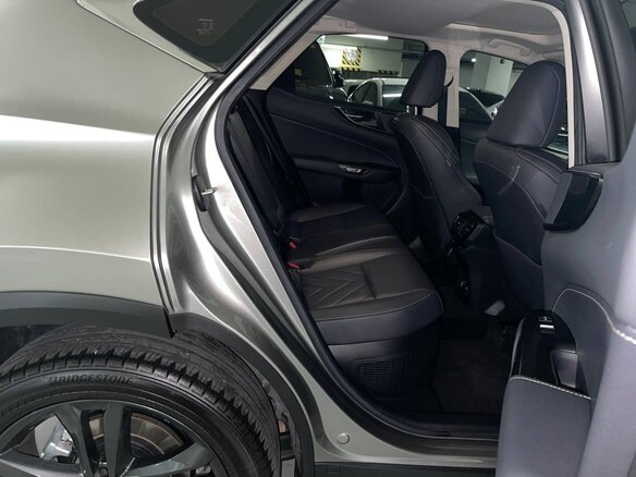 2023 Lexus NX 350h II, серый, 4990000 рублей - вид 8