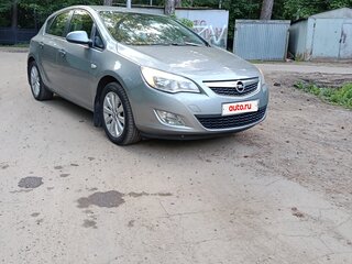 2011 Opel Astra J, серебристый, 690000 рублей, вид 2