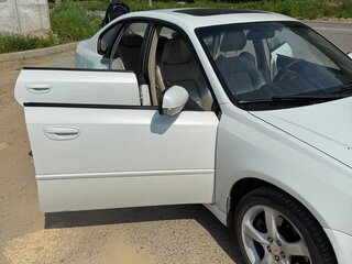 2005 Subaru Legacy IV, белый, 990000 рублей, вид 4