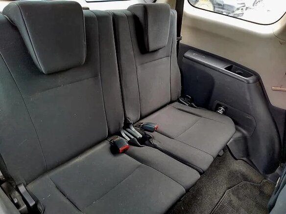 2010 Toyota Wish II, чёрный, 899000 рублей - вид 12