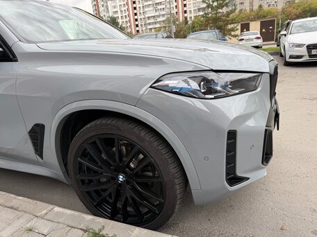 2025 BMW X5 40i IV (G05/G18) Рестайлинг, серый, 12700000 рублей, вид 3