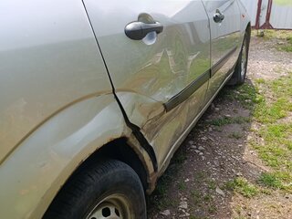 2004 Ford Focus I Рестайлинг, серебристый, 208000 рублей, вид 4