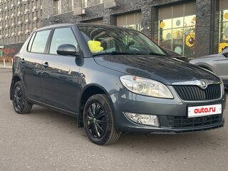 2013 Skoda Fabia II Рестайлинг, серый, 550000 рублей, вид 2