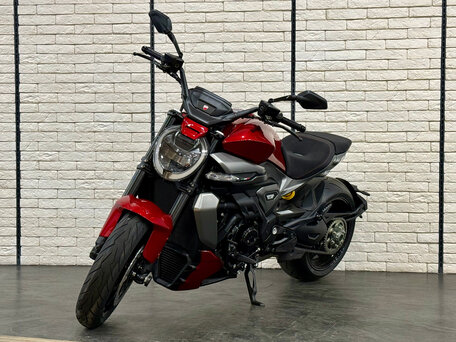2026 Ducati XDiavel, пурпурный, 3990000 рублей, вид 5