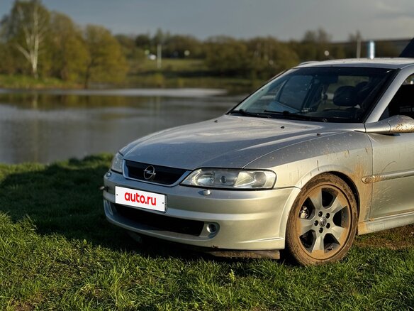 2001 Opel Vectra B Рестайлинг, серебристый, 480000 рублей - вид 1