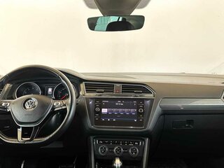 2018 Volkswagen Tiguan II, бежевый, 2150000 рублей, вид 5