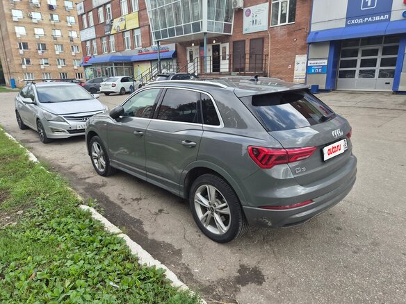 2020 Audi Q3 45 TFSI II (F3), серый, 3500000 рублей - вид 6