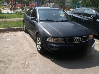 1998 Audi A4 I (B5), синий, 320000 рублей, вид 2
