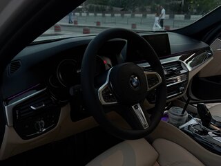 2017 BMW 5 серии 530i VII (G30/G31/G38), белый, 3099000 рублей, вид 4