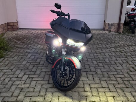 2019 Harley-Davidson Road Glide, чёрный, 1890000 рублей, вид 1