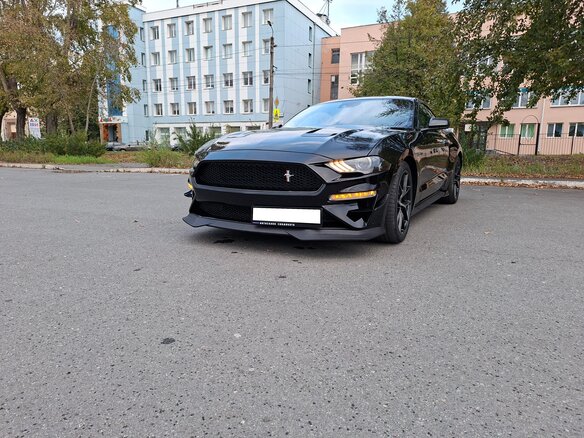 2022 Ford Mustang VI Рестайлинг, чёрный, 3480000 рублей - вид 6