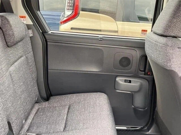 2023 Toyota Sienta III, голубой - вид 24