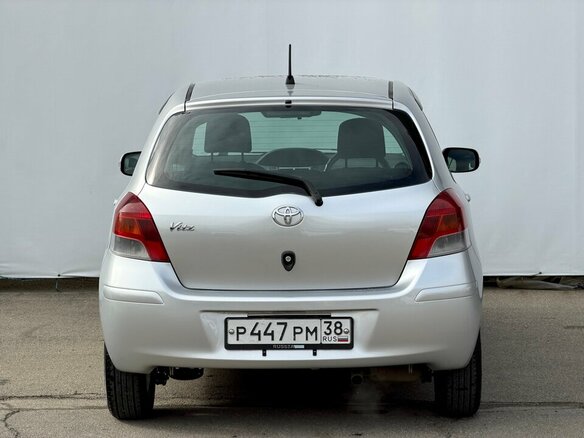 2009 Toyota Vitz II (XP90), серый - вид 10