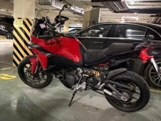 2025 Ducati Multistrada V2, красный, 2400000 рублей, вид 4