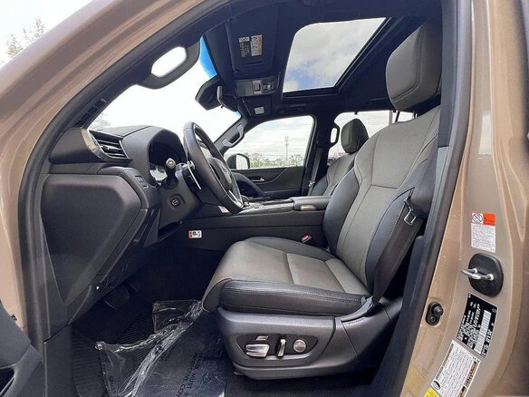 2025 Lexus LX 700h IV, коричневый, 17342716 рублей - вид 15