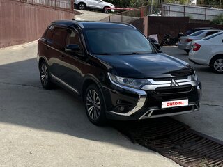 2019 Mitsubishi Outlander III Рестайлинг 3, чёрный, 2100000 рублей, вид 3