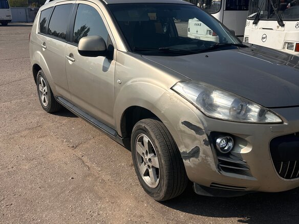 2008 Peugeot 4007, бежевый, 870000 рублей - вид 2