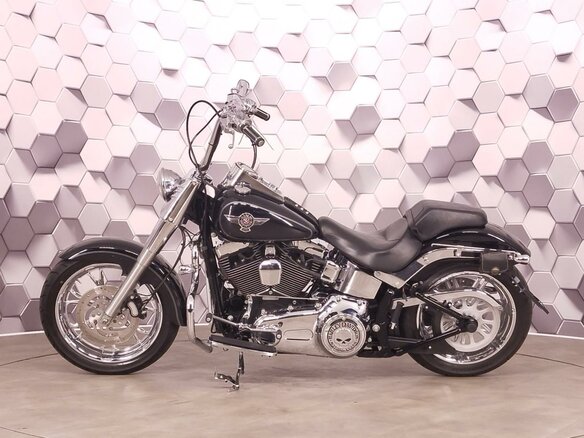2011 Harley-Davidson Fat Boy, чёрный, 1099000 рублей - вид 3