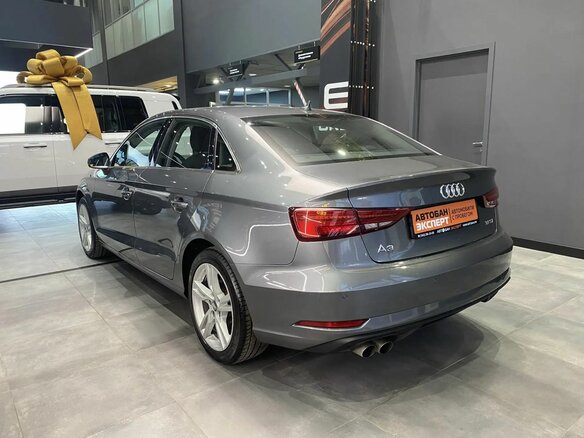 2018 Audi A3 III (8V) Рестайлинг, серый, 1959000 рублей - вид 10