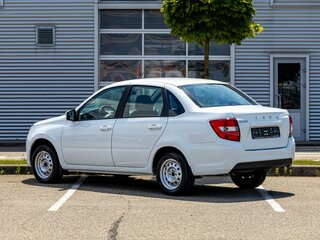 2024 Lada (ВАЗ) Granta I Рестайлинг, белый, 695000 рублей, вид 4