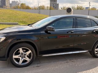 2017 Mercedes-Benz GLA 250 I (X156) Рестайлинг, чёрный, 3099999 рублей, вид 2