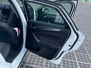 2013 Ford Mondeo IV Рестайлинг, белый, 990000 рублей, вид 5