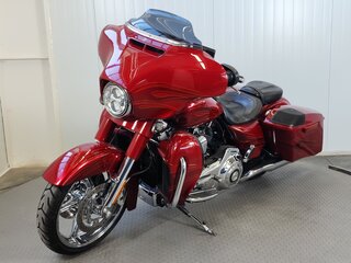 2016 Harley-Davidson CVO Street Glide, красный, 1569000 рублей, вид 4