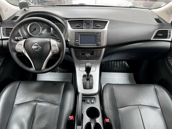 2015 Nissan Sentra VII (B17), серебристый - вид 9