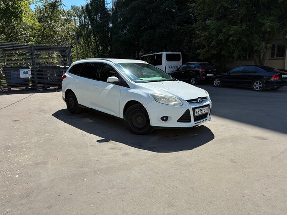 2014 Ford Focus III, белый, 640000 рублей - вид 2