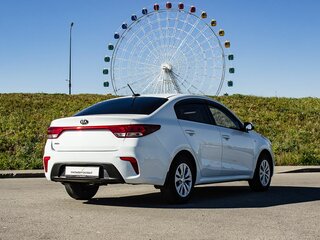 2018 Kia Rio IV, белый, 850000 рублей, вид 2