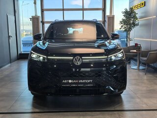 2026 Volkswagen Tiguan L Pro III (China Market), чёрный, 4849000 рублей, вид 3