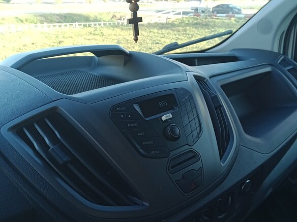 2017 Ford Transit, серебристый, 2600000 рублей - вид 9