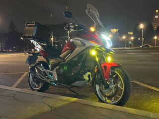 2016 Honda NC 700X, красный, 850000 рублей, вид 2