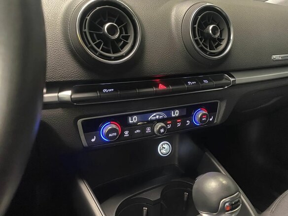 2018 Audi A3 III (8V) Рестайлинг, серый, 1959000 рублей - вид 22