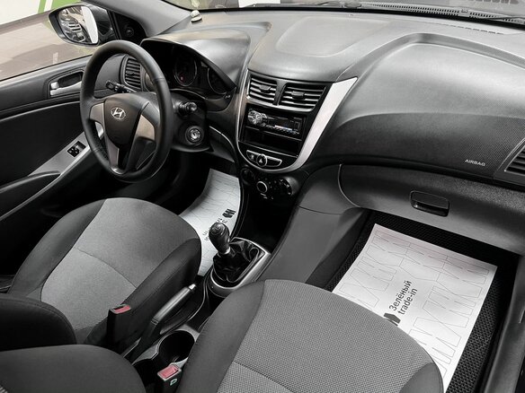 2013 Hyundai Solaris I, чёрный, 690000 рублей - вид 12